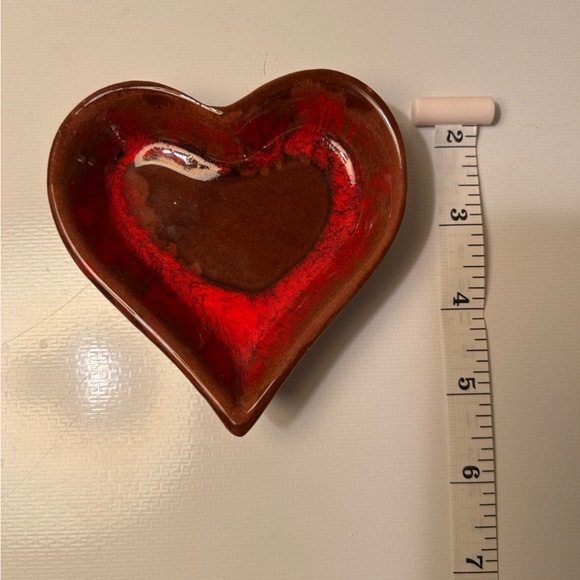 McMaster Canada Heart Trinket Box - Picture 3 of 3
